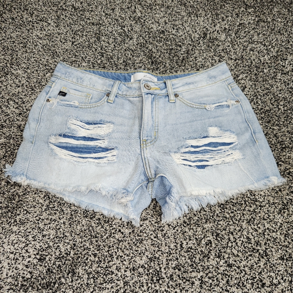 Kancan Jean Shorts Women's Sz 7/27, Lightwash Destressed Frayed Ends Raw hem‎